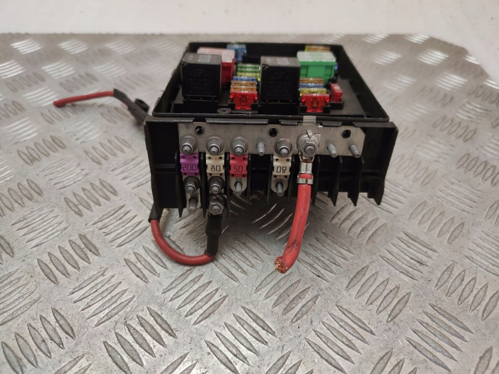 фото №5, Audi a3 s3 8p 2010 рамка / модуль предохранителей 1k0937125a