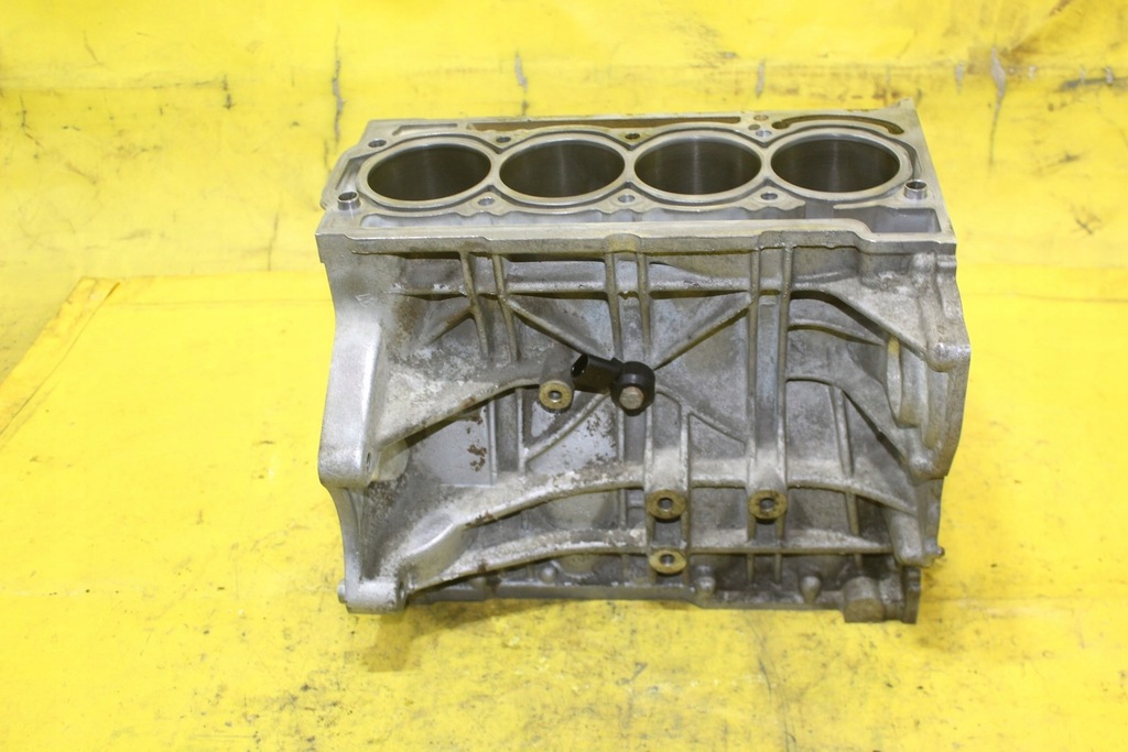 фото №5, Блок двигуна vw passat b6 golf audi a3 8p skoda seat 1.6 fsi blf 03c103019