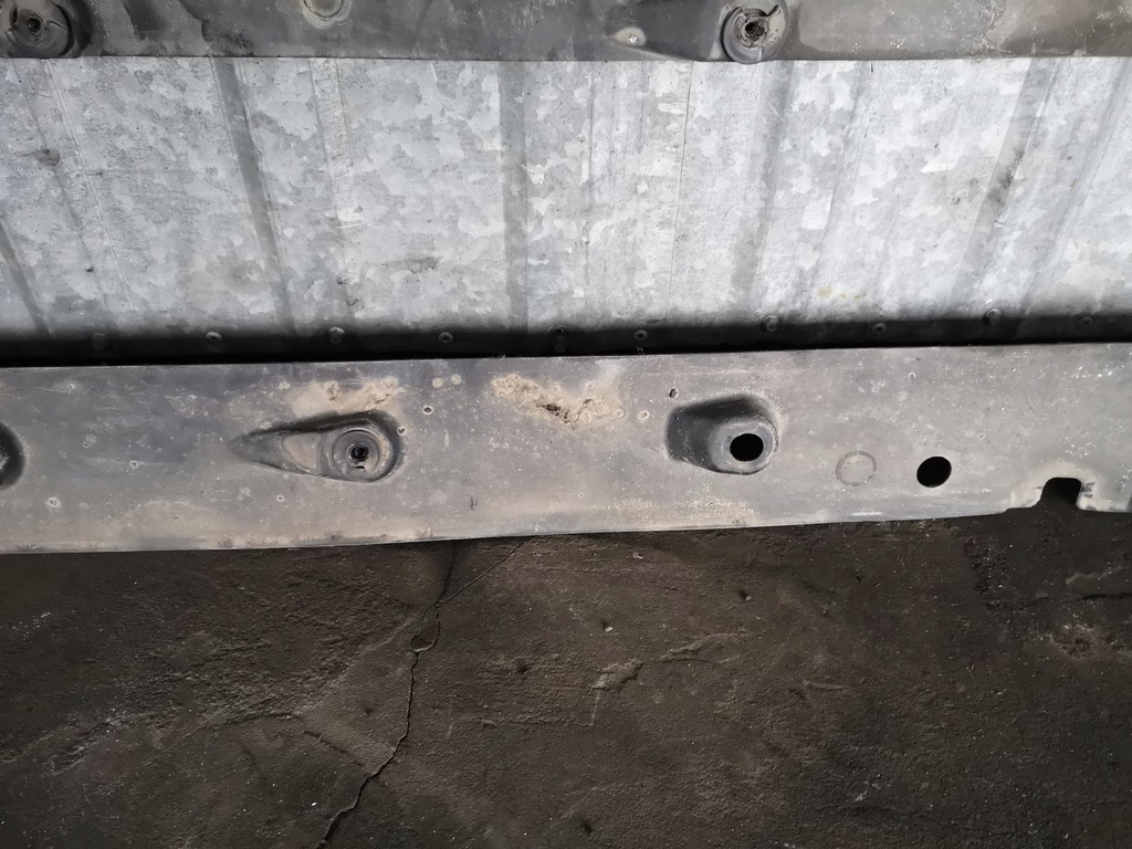 фото №5, Захист підвіска audi a8 d3 права 4e0825206d