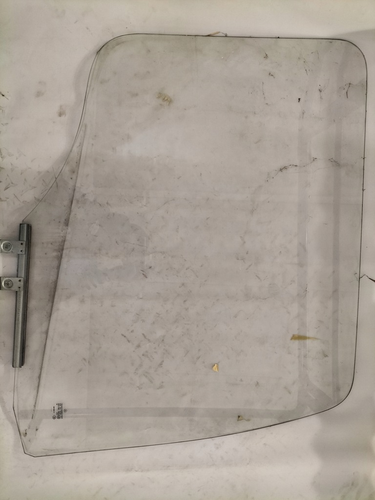 фото №1, Стекло боковая опускная дверь правая mercedes atego