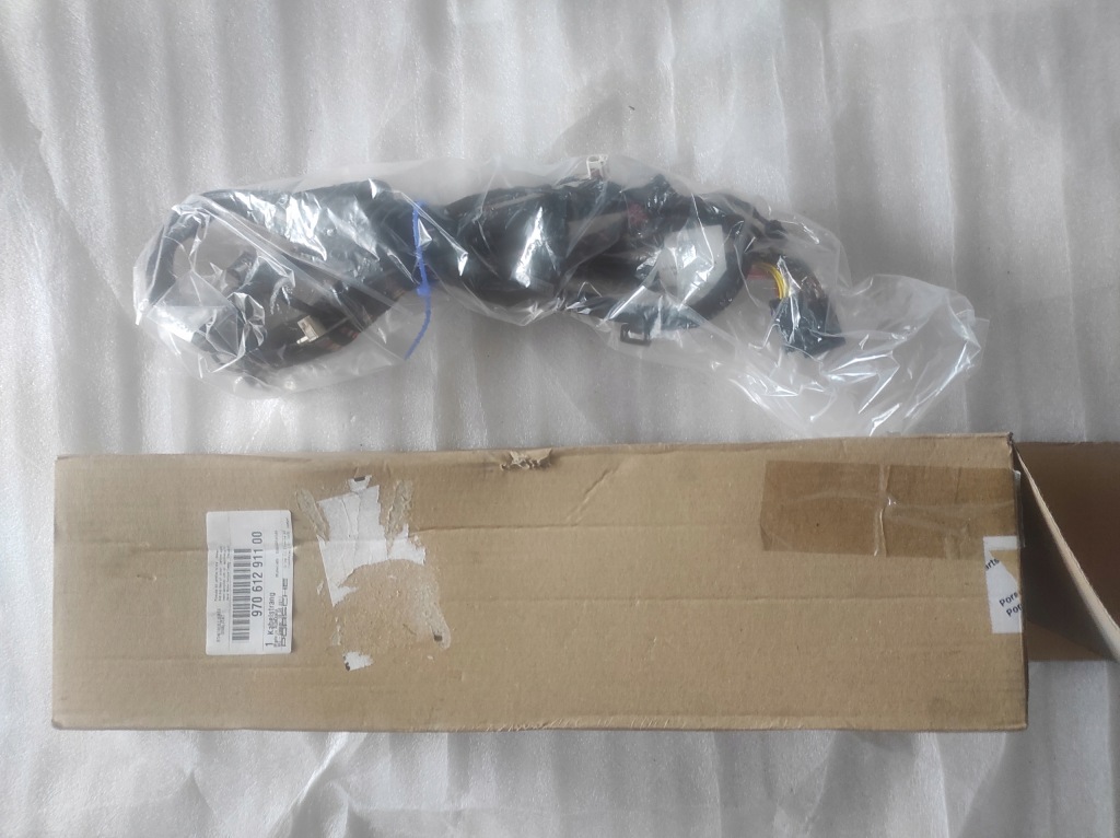 фото №1, Електропроводка кришки porsche panamera 97061291100