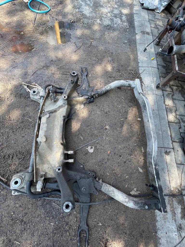 фото №1, Подрамник подрамник двигателя citroen c5