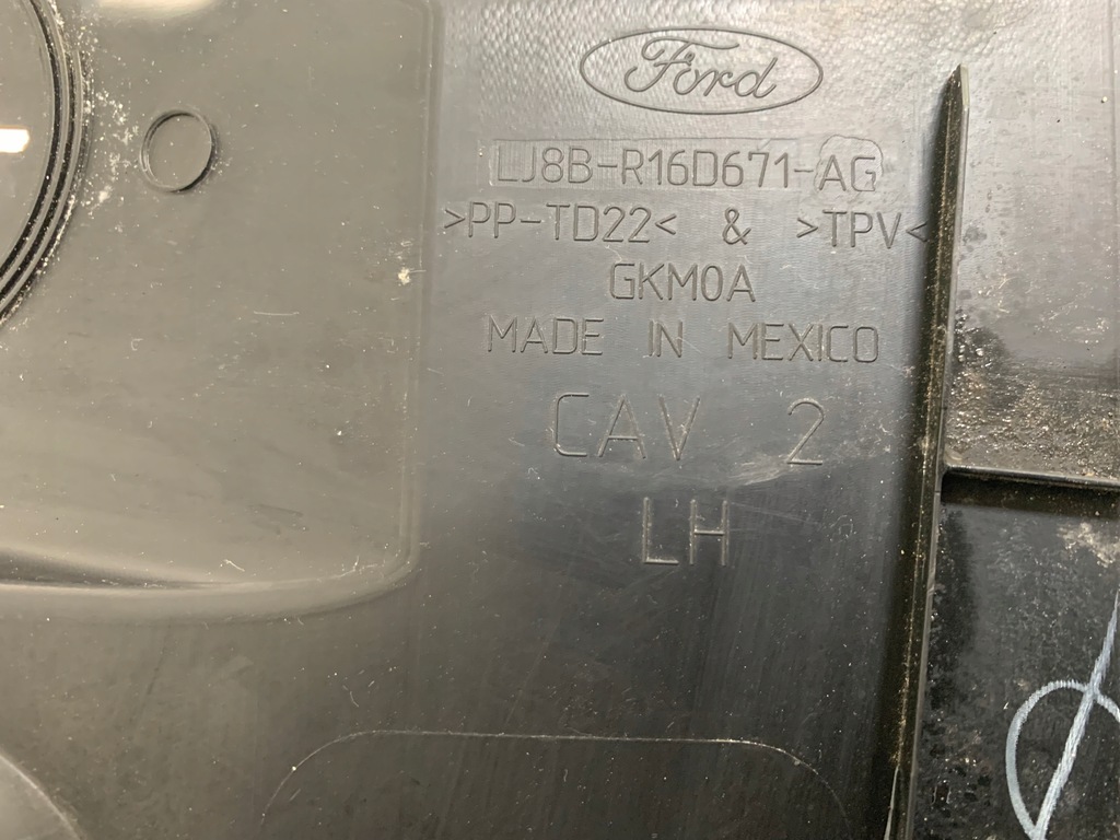 фото №16, Ford mustang mach-e 2021r молдинг захист ліва pod капот