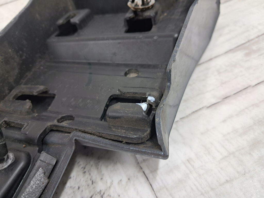 фото №8, Audi q4 e-tron молдинг накладка крыла левый перед 89a853717c