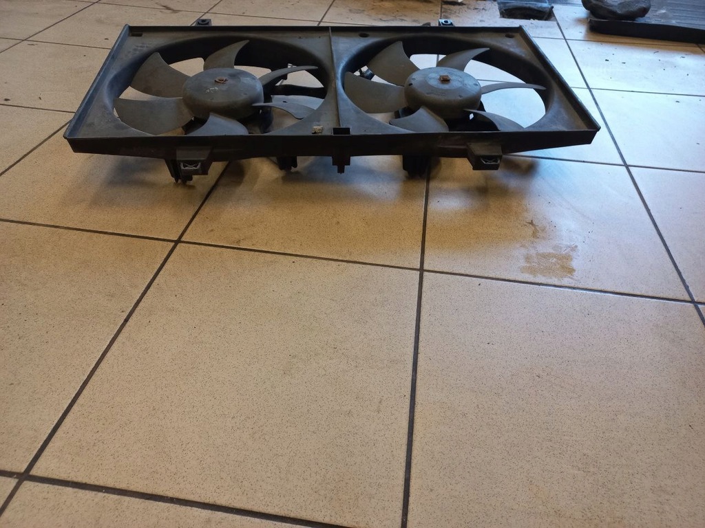 фото №5, Nissan prmera p12 вентилятор радиатора радиатор 21400edv00