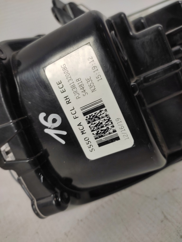 фото №12, Ford mustang vi поворотник правий led 2018-