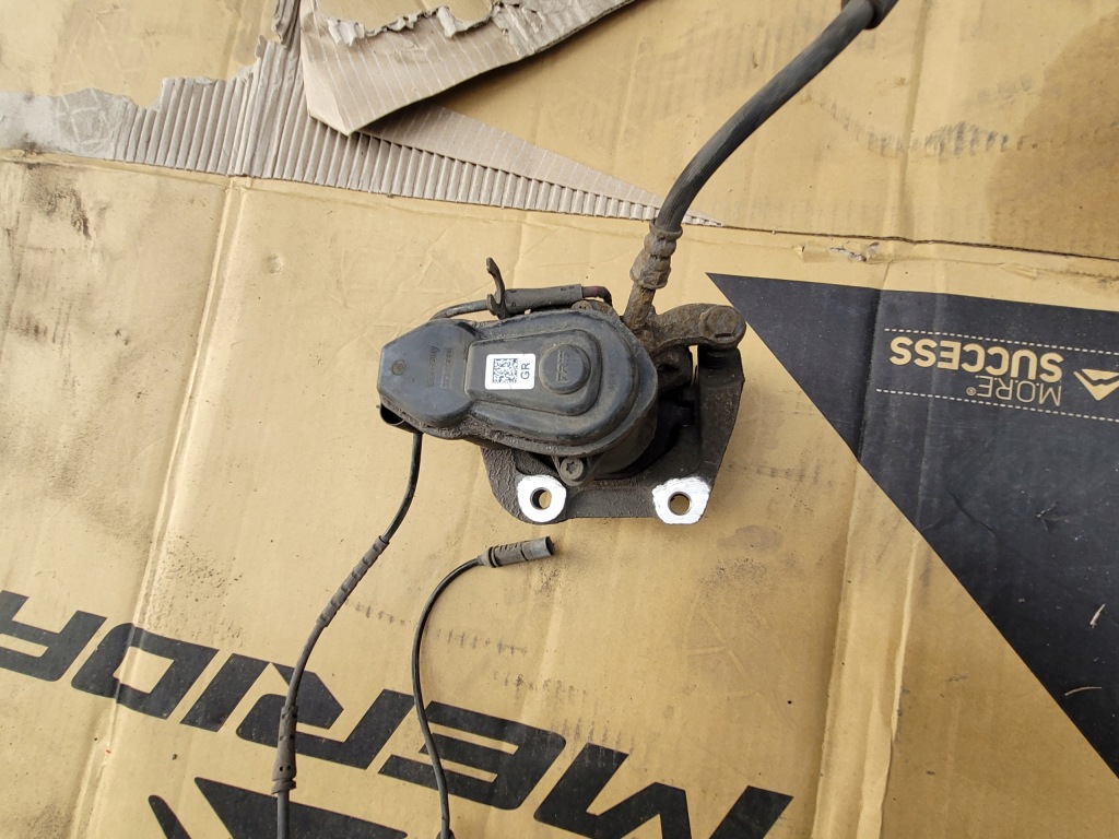 фото №5, Bmw 5 f10 f11 суппорт тормозной задняя левый правый