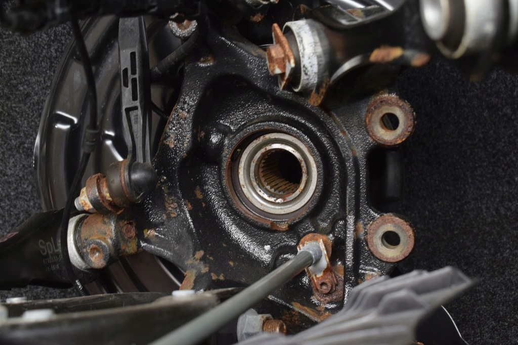 фото №5, Поворотный кулак левая рычаг задняя bmw 2 f22 f23