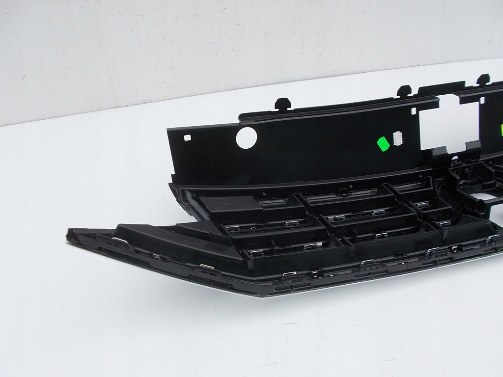 фото №11, Решітка радіатора решітка радіатора vw passat b8 lift r-line 3g0853653k