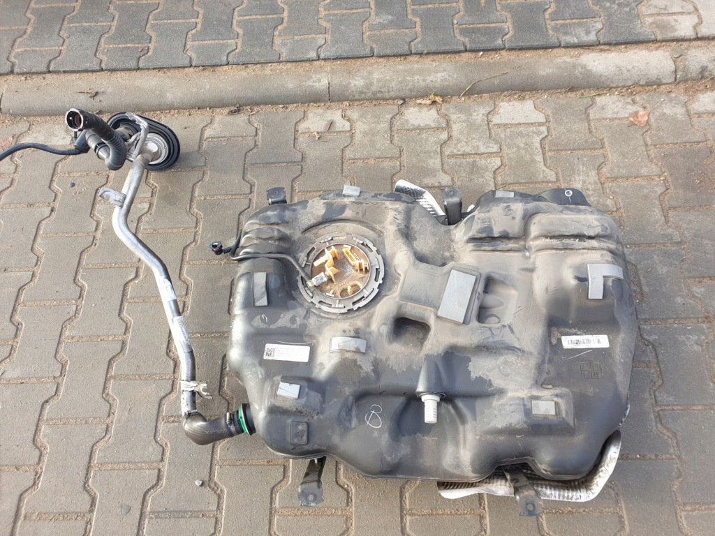 фото №1, Mercedes glb x247 бак пального поплавок 2.0d комплект