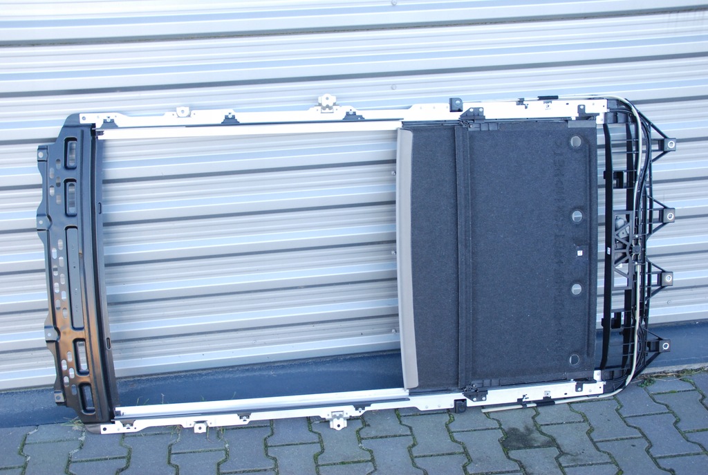 фото №5, Шторка люк toyota avensis t27 kombi