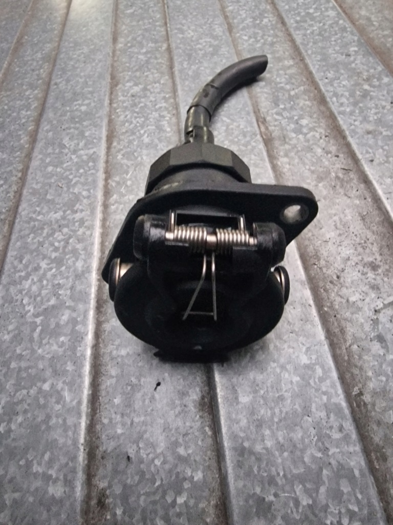 фото №1, Разъём электропроводка электрический заглушка scania r