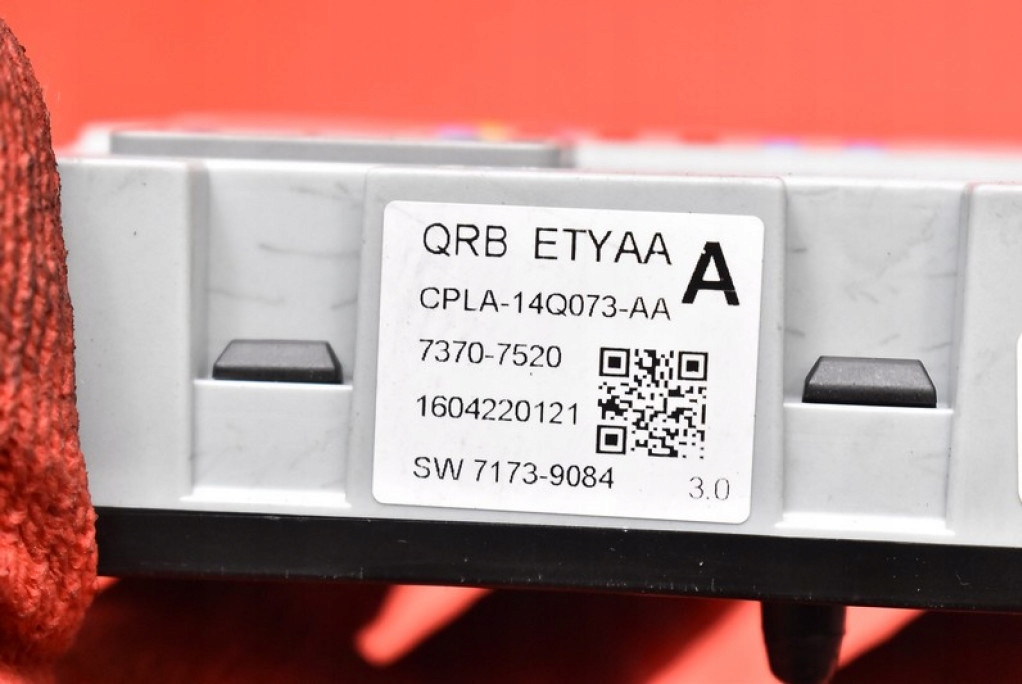 фото №9, Коробка запобіжників bsi cpla-14q073-aa jaguar xe 3.6 v6 sc 340 km 14-20