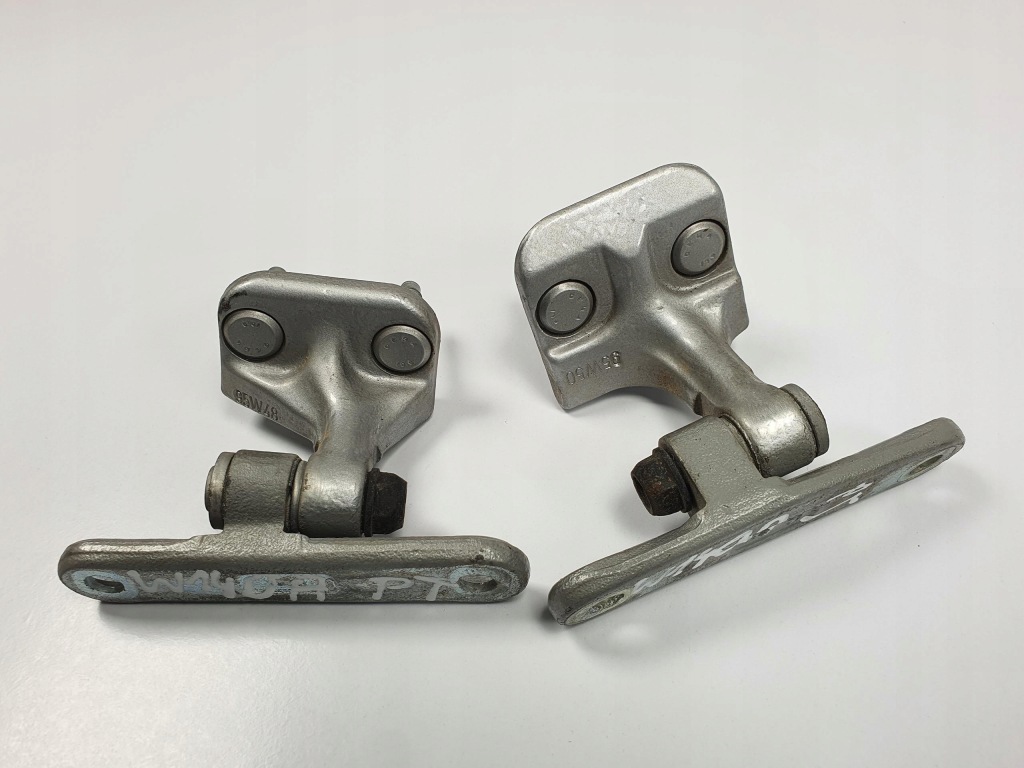 Купити Петлі двері правий задній mercedes w140 пара