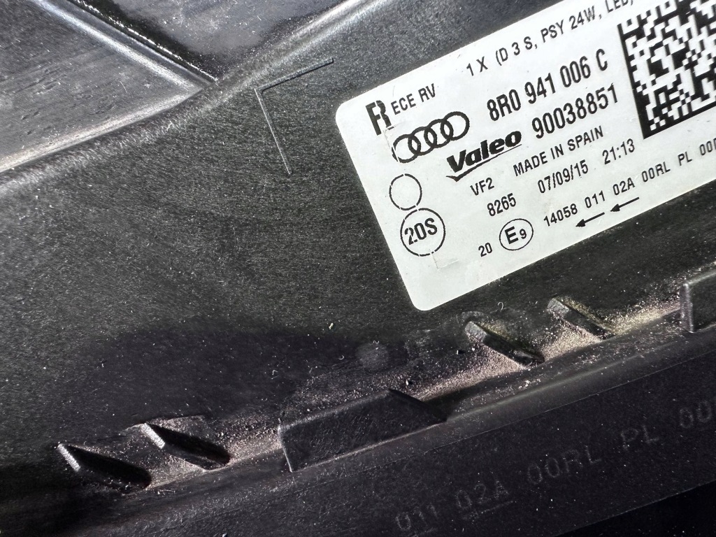 Q5 sq5 8r рестайлинг  фара правый  левая ксенон led некорректируемый 8r0941006c 8r0941005c с Разборки