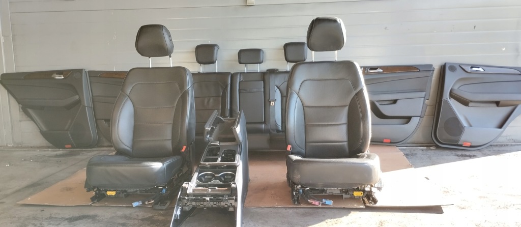 фото №15, Сидіння заднє сидіння обшивки комплект шкіра mercedes gle 166 w66 suv