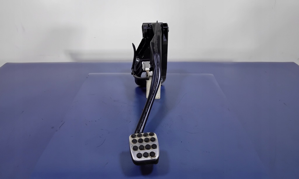 фото №1, Mercedes b w246 w176 педаль гальма a2462920207