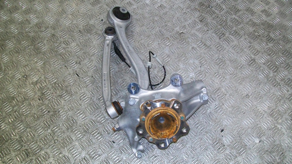 фото №1, Bmw m3 f80 m4 f82 m2 f87 важіль ступиця поворотний кулак