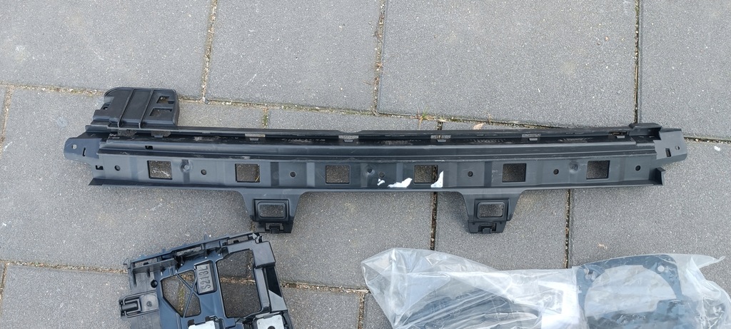 фото №8, Mercedes e w213 напрямна кронштейн протитуманної фари ліва nowe a2138851400