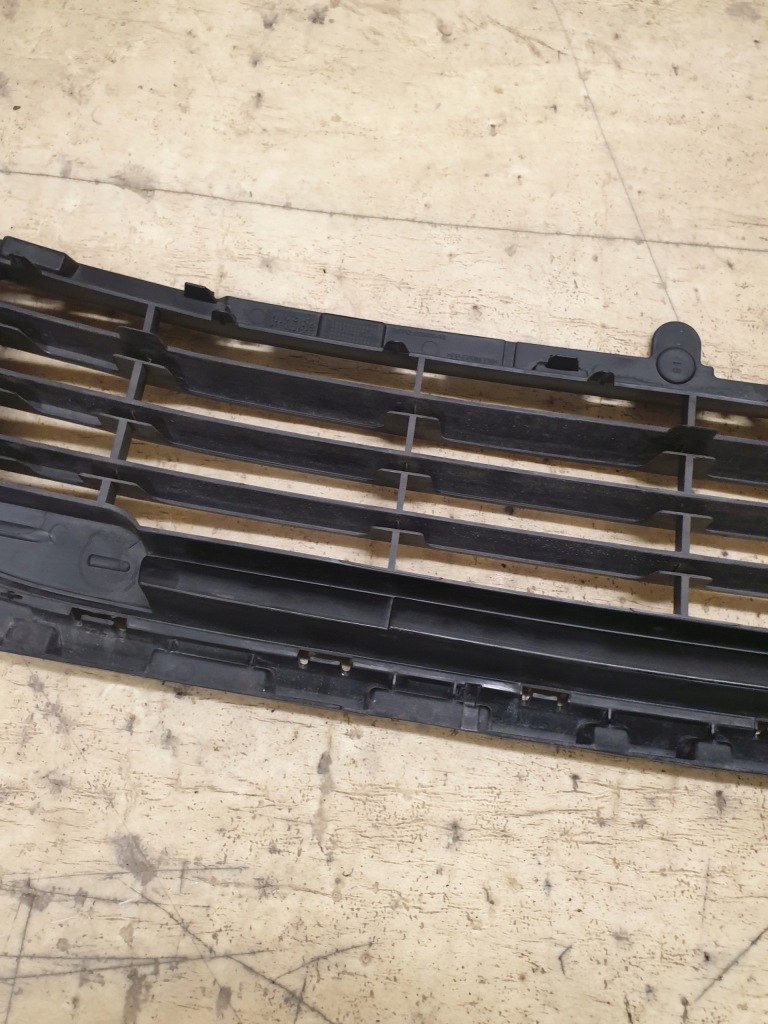 Citroen c4 ii решітка бампера перед 9670503480 Доставка