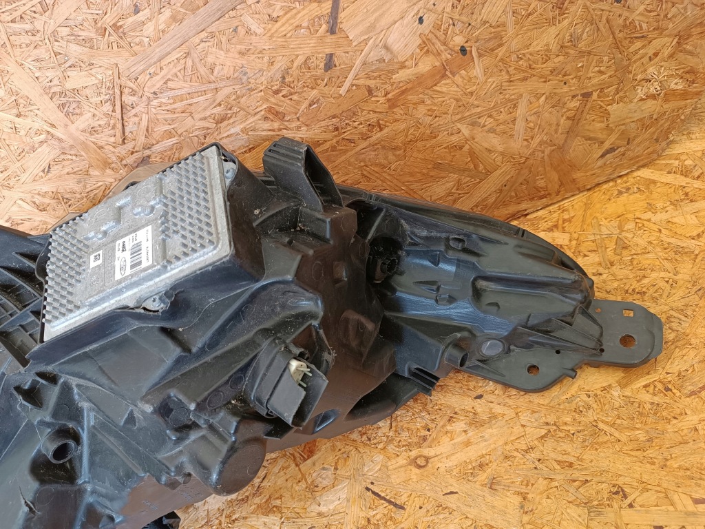 Фара лівий перед фара європа  em2b-13w030-eh ford s-max 2 mk2 full led Зі Шроту