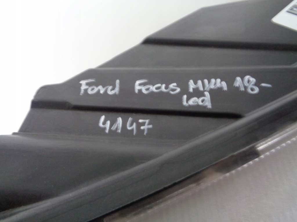 Фара правий фара ford focus mk4 18- led Недорого