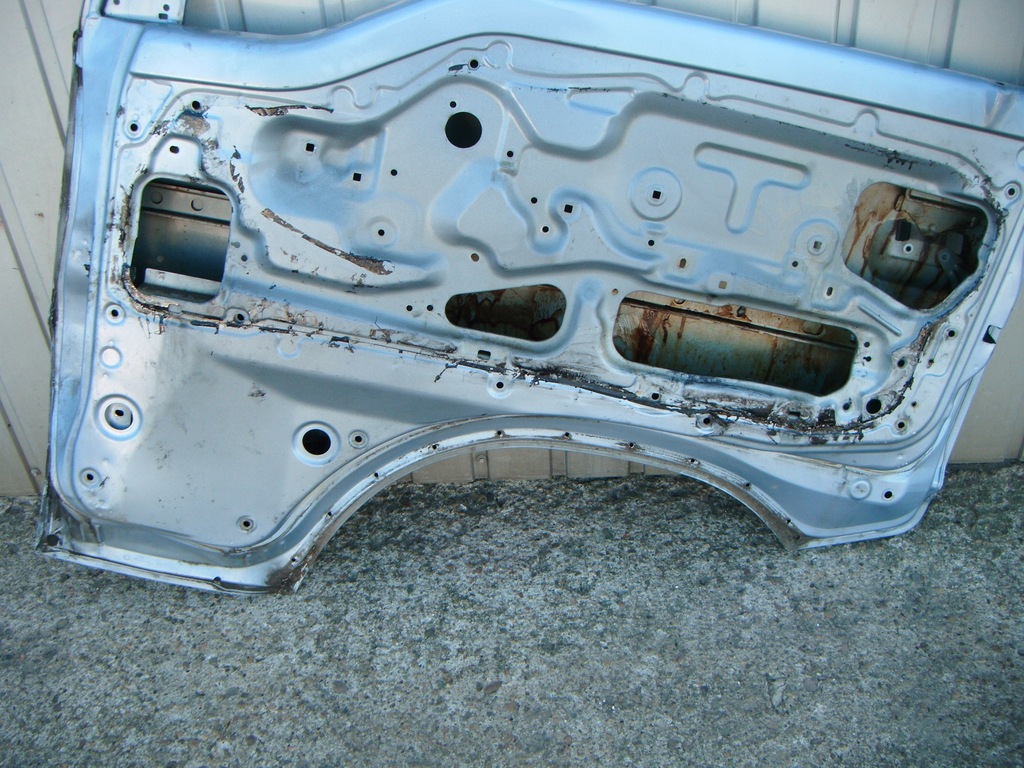 фото №10, Mitsubishi l300 двері праве передні