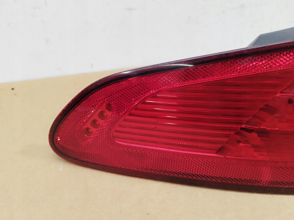 фото №12, Лампа права + ліва задня w крила sedan jaguar xf x250 lata 2008-2011