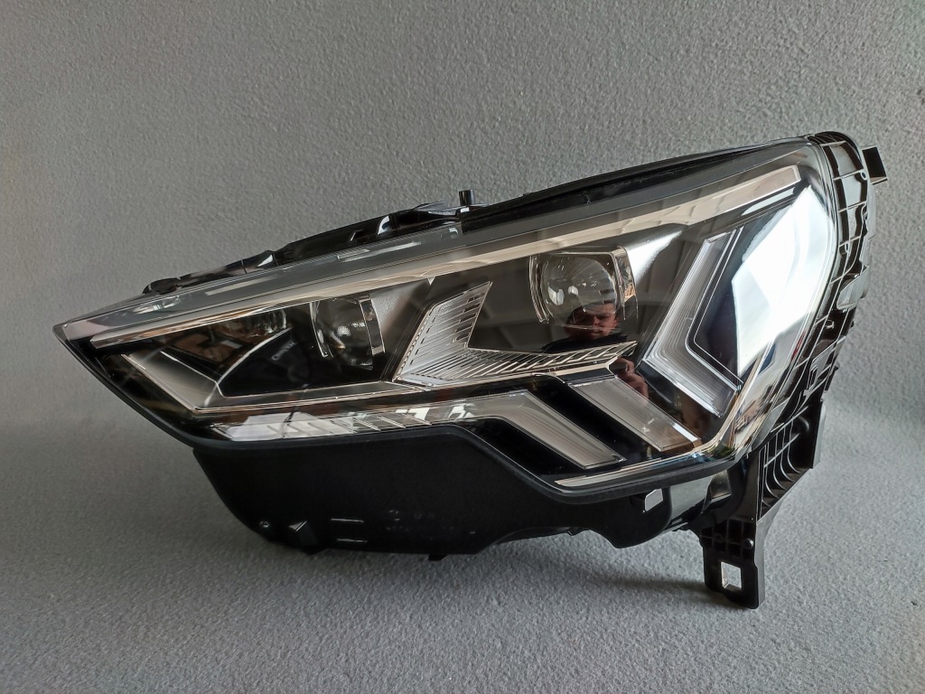 Купить Audi rsq3 q3 фара перед левая full led matrix 83a941035