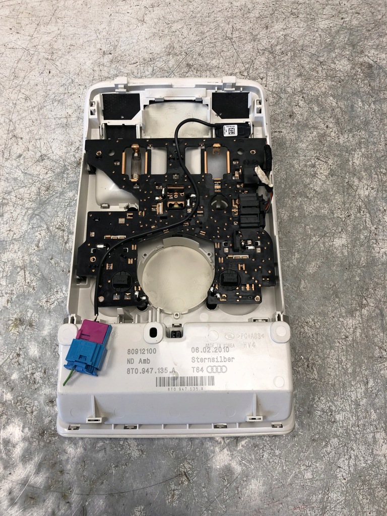 фото №5, Лампа потолочный audi a4 b8 a5 8t0947135a