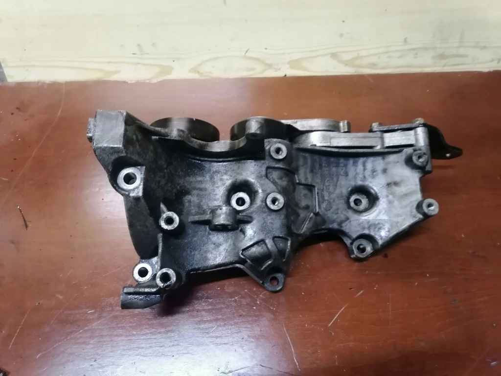 Кронштейн кронштейн генератора audi a4 b6 b7 06d903143d Недорого