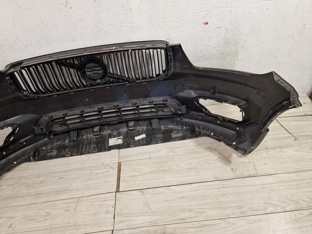фото №15, Volvo xc40 ii 18- inscription бампер передний