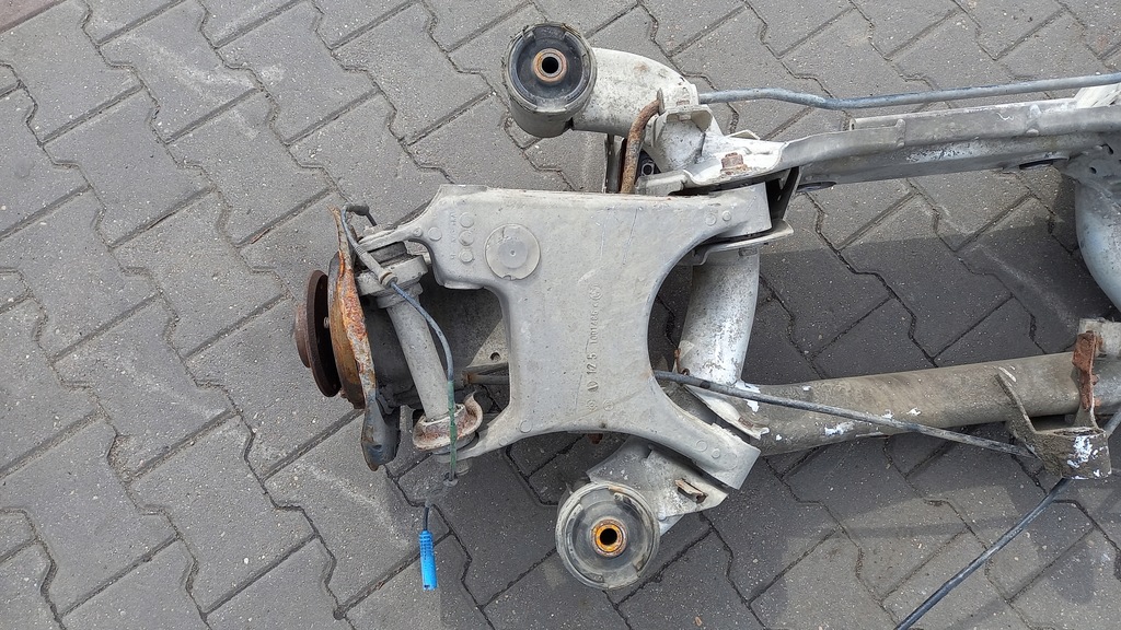 фото №7, Балка підрамник задня bmw e39 kombi 00r