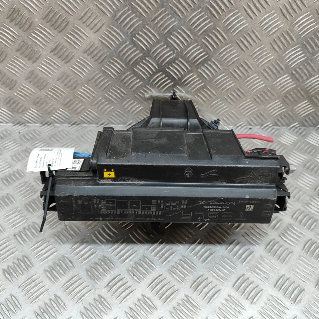 Tesla model x 2020 рамка / модуль предохранителей Доставка