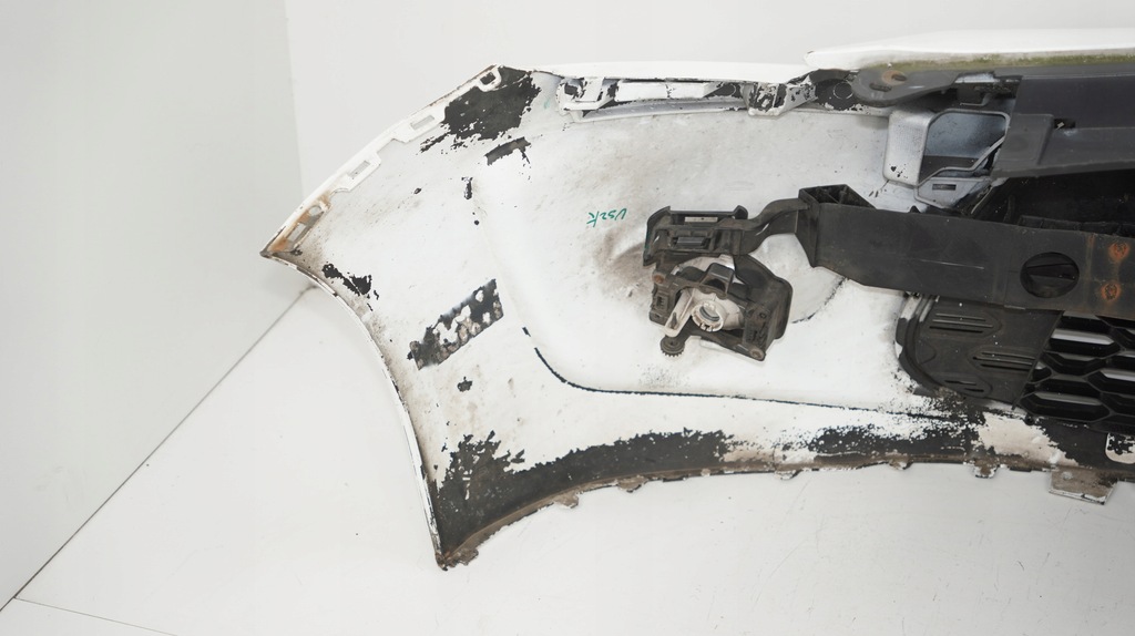 фото №11, Бампер перед передний citroen c3 ii 09-12r ewp