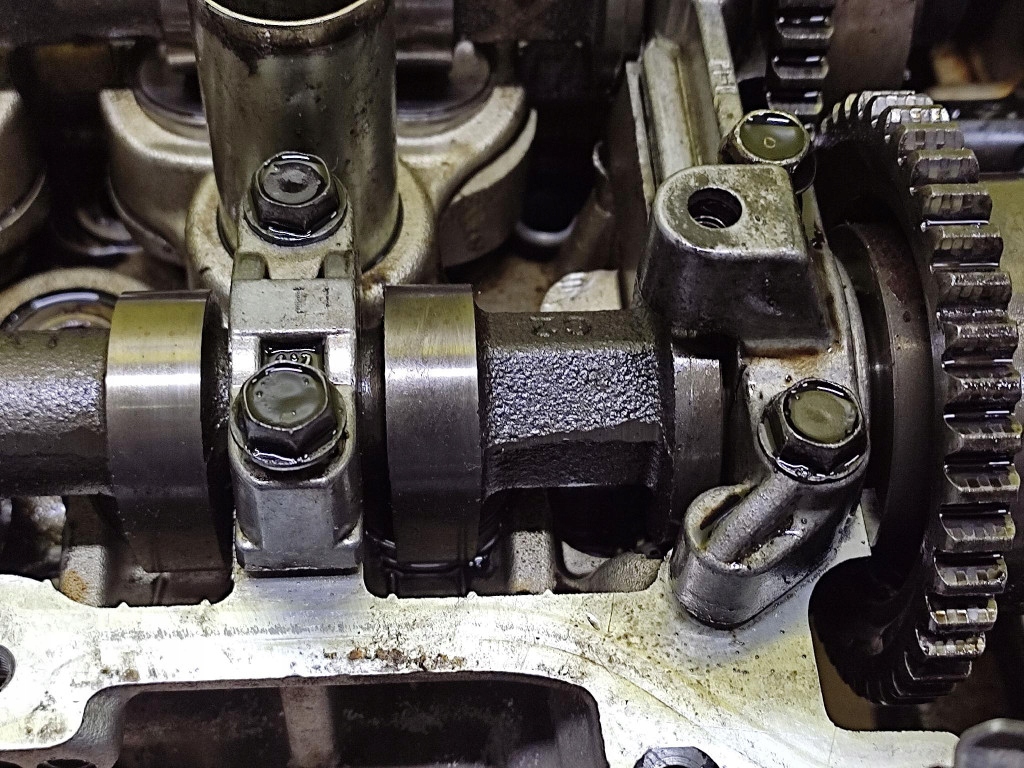 фото №8, Nissan almera n16 1.8 головка двигателя