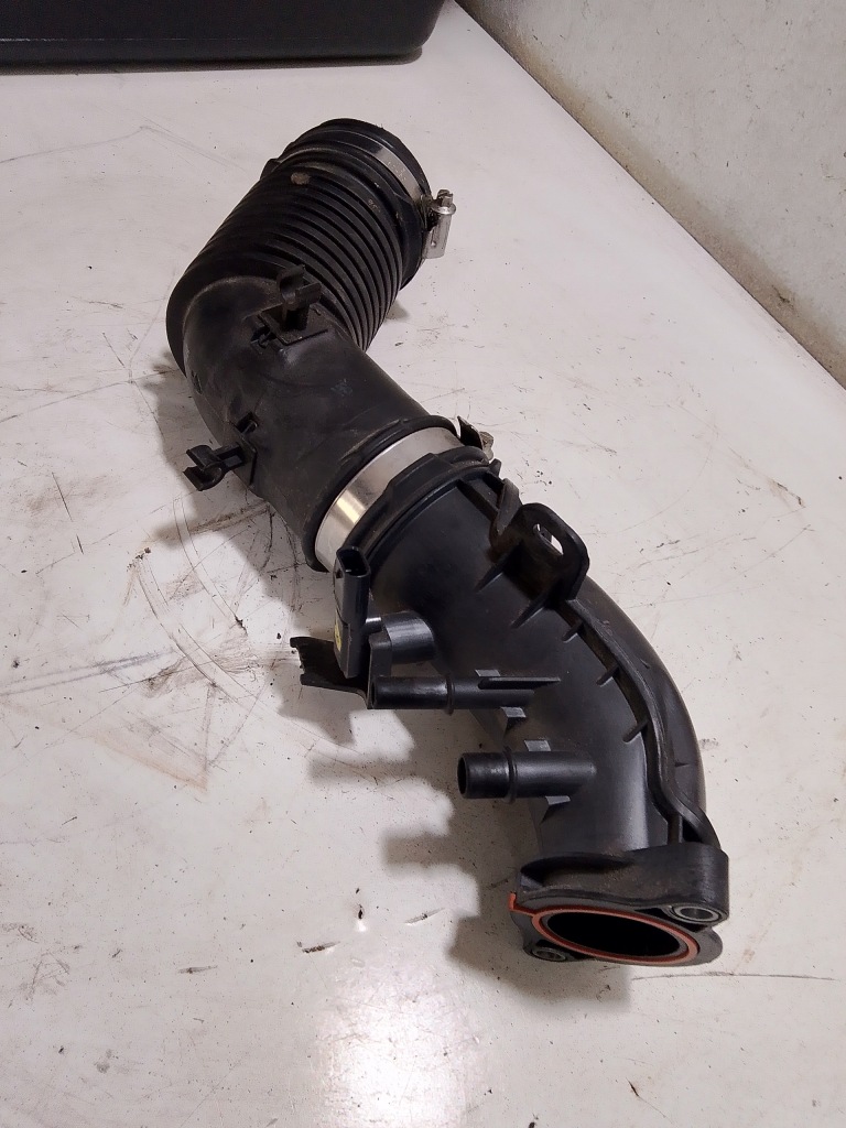 Renault dacia nissan труба повітрозабірник повітря 165767385r Доставка