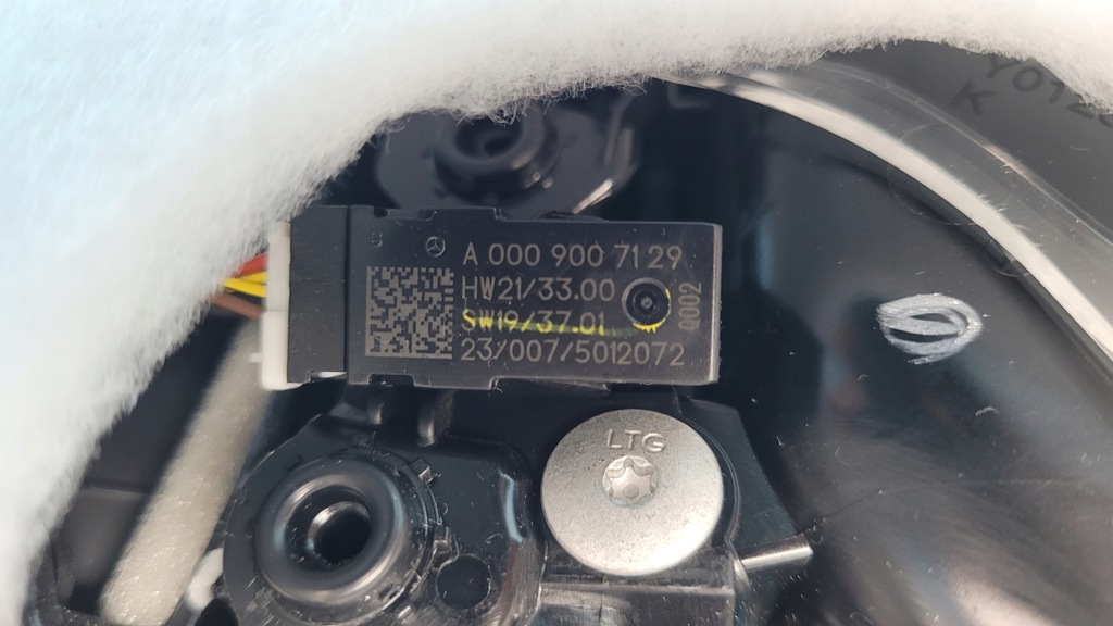 фото №9, Mercedes eqe w295 350+ 23r обшивка двері лівий задня