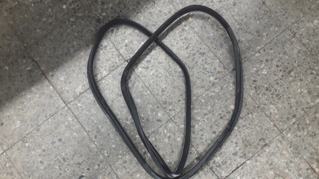 фото №7, Прокладка дверь правый перед lexus is200