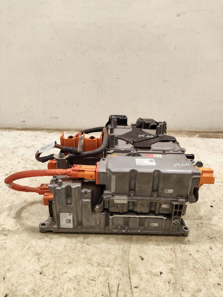 фото №5, Porsche taycan 9j1 2021 преобразователи