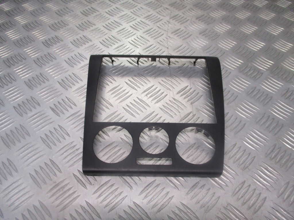 фото №1, Консоль средняя рамка skoda octavia i