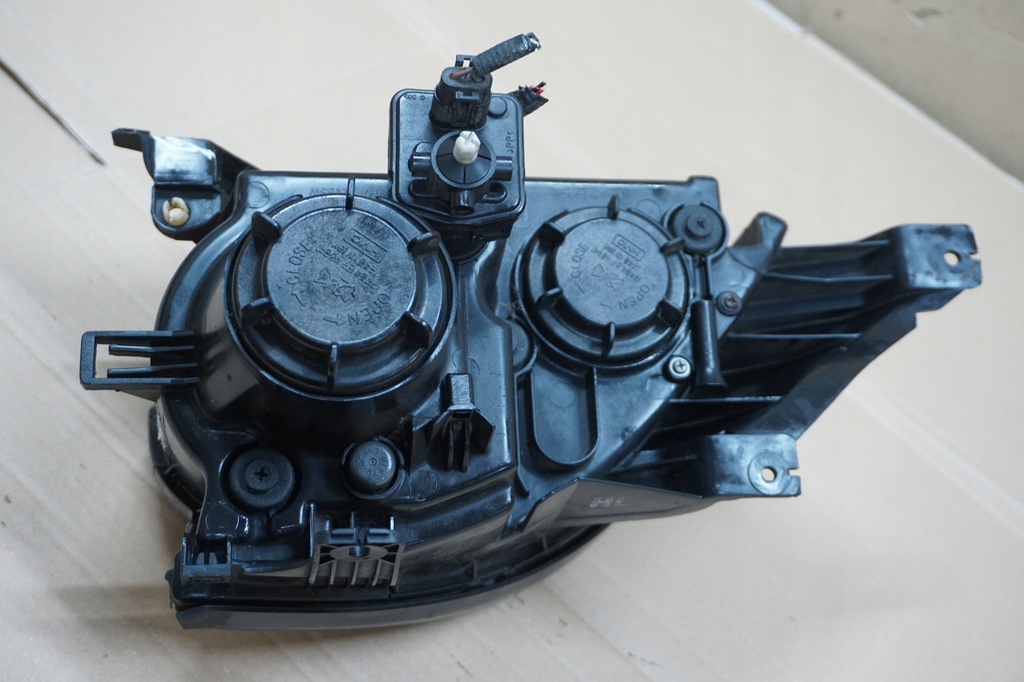 фото №15, Hyundai terracan лампа правый перед правая передняя 04r europa