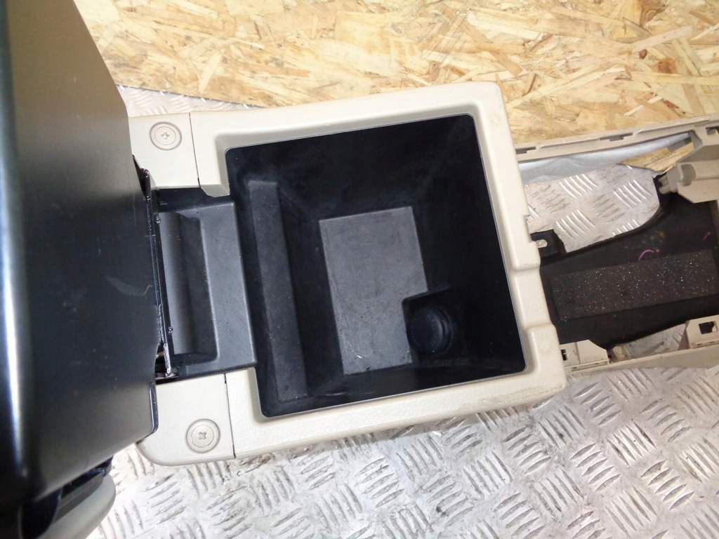 фото №9, Тунель середній підлокітник beż suzuki kizashi 09-