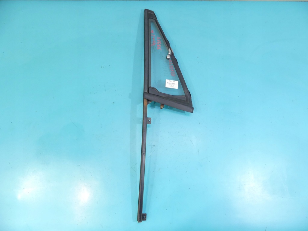 фото №1, Скло двері перед права pajero i трикутник 3-двері