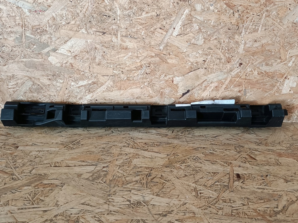 фото №1, Volvo s60 v60 напрямна накладки порога правий 31448921