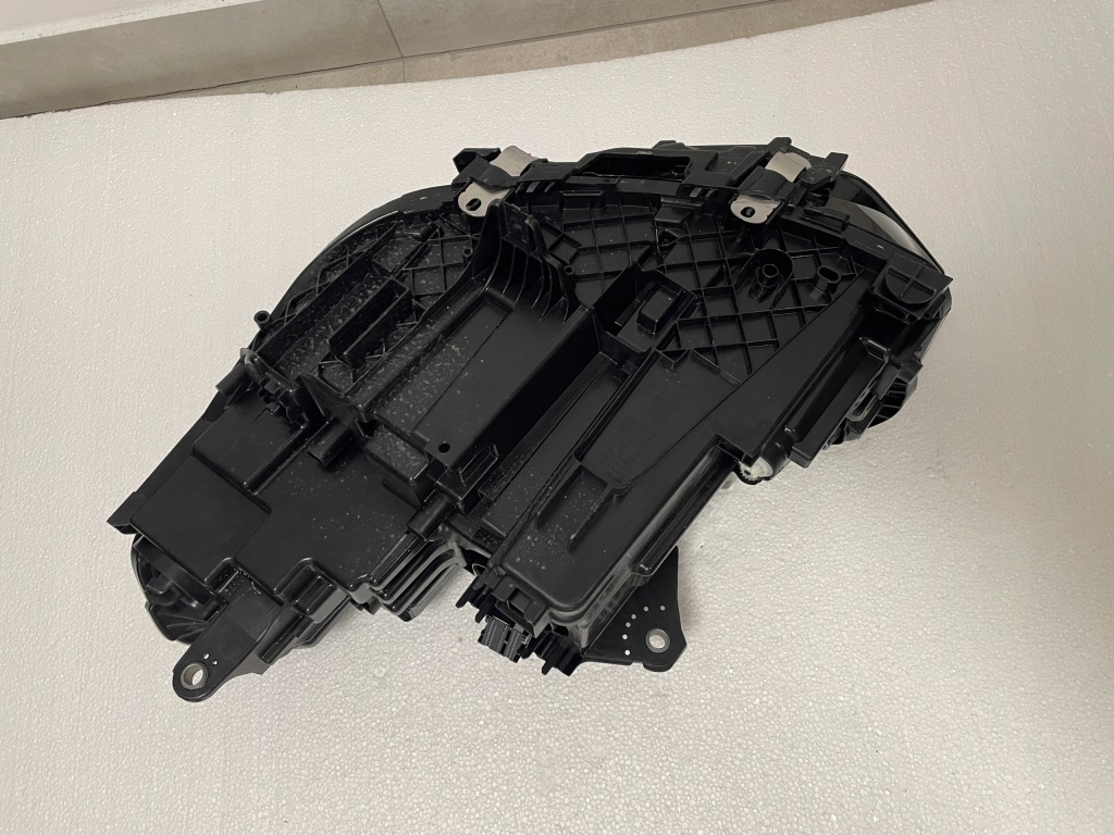 Bmw x2 u10 фара правый  full led правый shadow 5a77ec8 Доставка