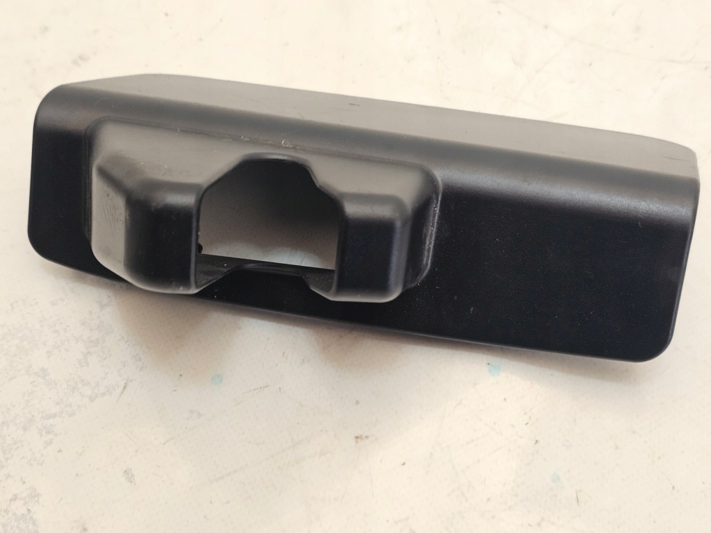 Bmw x5 g05 19- накладка замка багажника ліва права 7438177 америка Ціна