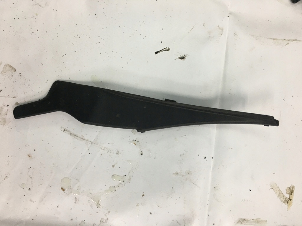 фото №1, Заглушка жабо левый перед renault kadjar