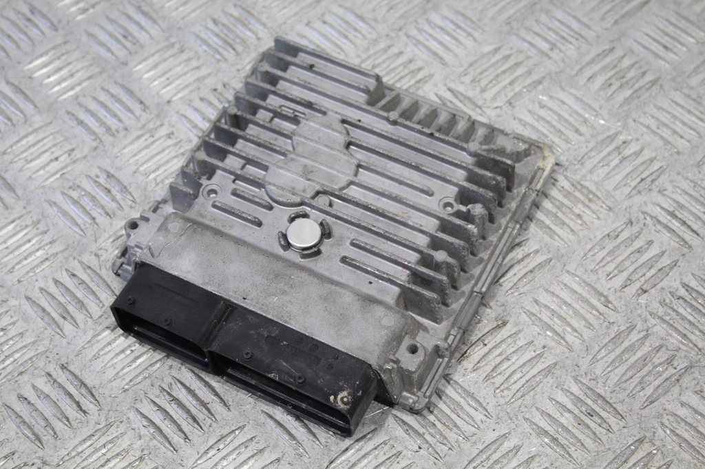 фото №1, Бортовой компьютер блок управления cayc skoda rapid 5ja 5j