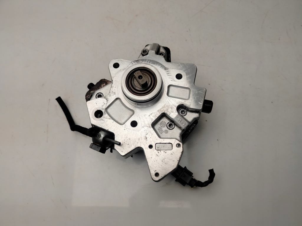 Купити Kia sportage 2 2.0 crdi насос упорскування